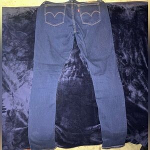 Levi's Women's Straight leg jeans